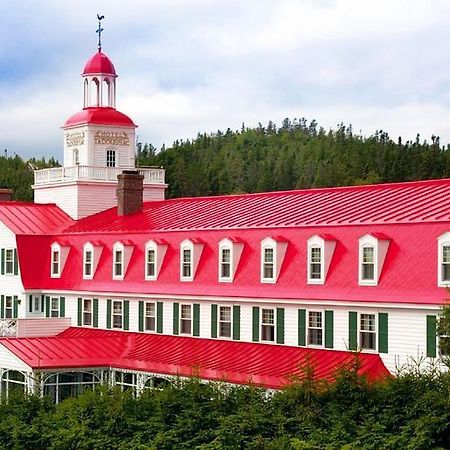 Hotel Tadoussac Exteriör bild