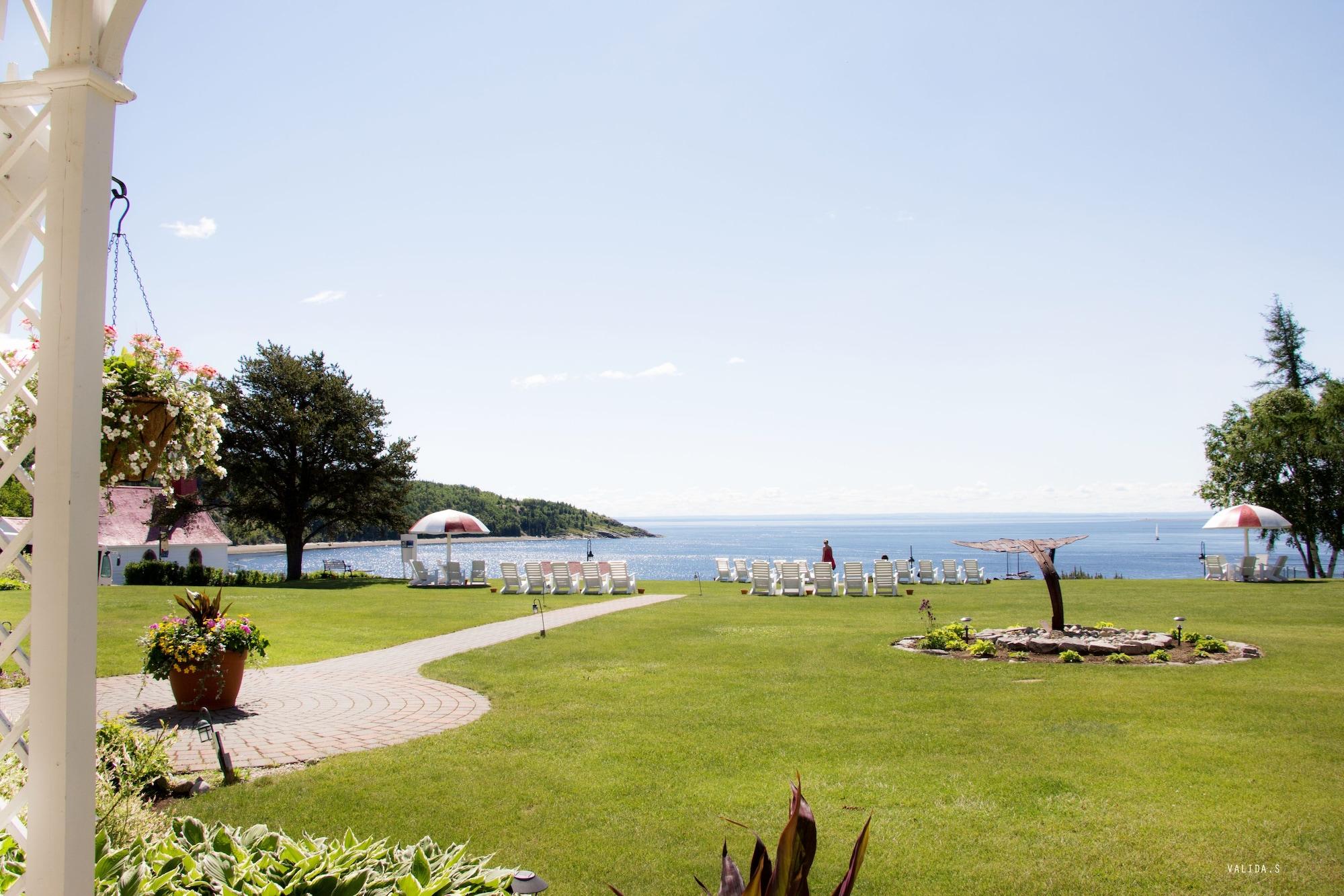 Hotel Tadoussac Exteriör bild