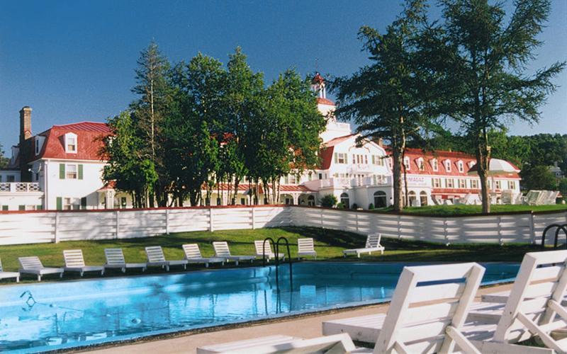 Hotel Tadoussac Exteriör bild