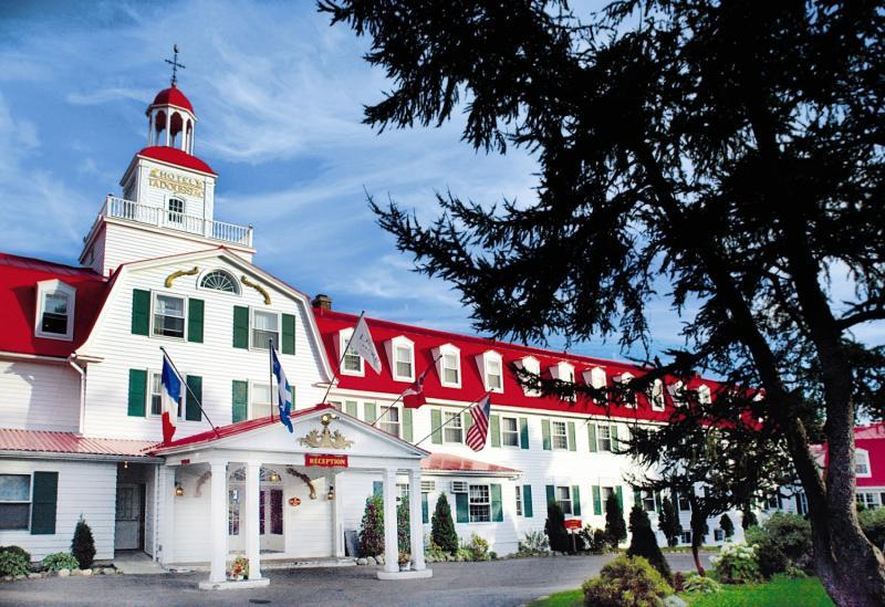 Hotel Tadoussac Exteriör bild