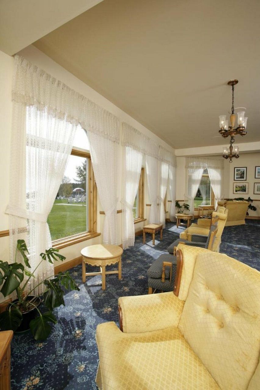 Hotel Tadoussac Exteriör bild